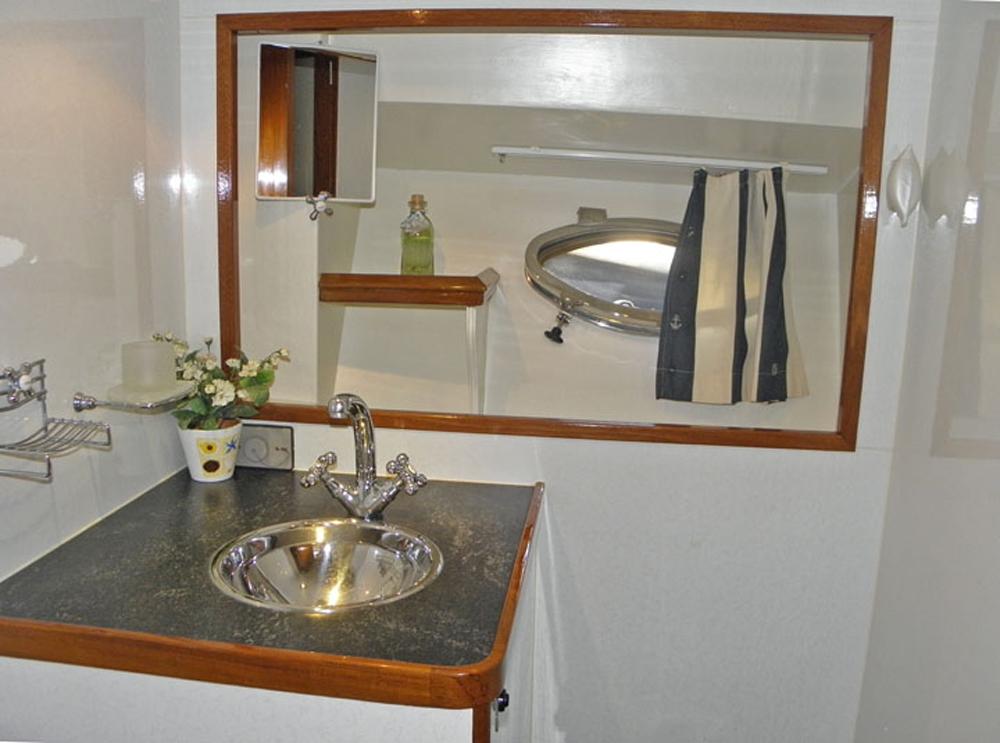 Vorschiff, Innenausstattung